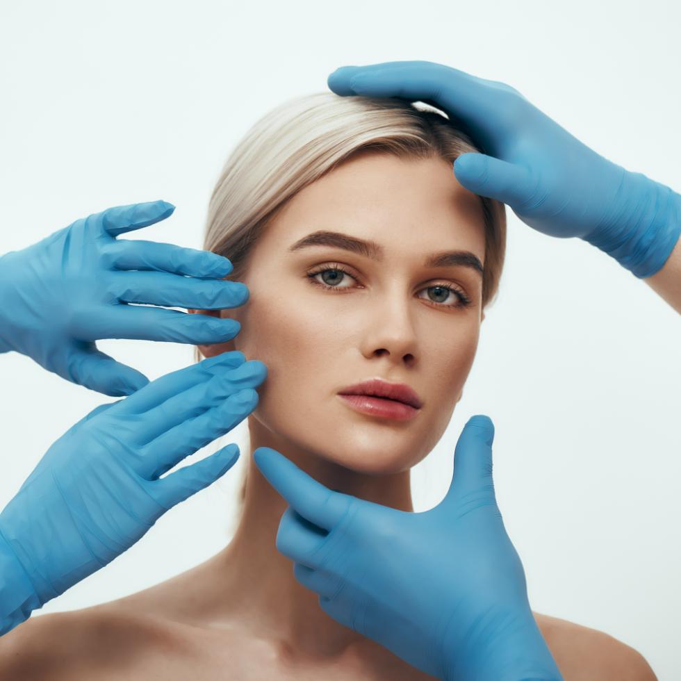 ¿En qué se diferencia un medico estético de un cosmetólogo o esteticista?